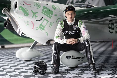 Red Bull Air Race Pilot Pete Mcleod Flies With Diamond Aircraft