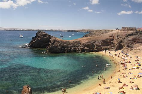 Lanzarote Beaches | LanzaroteGuide.com