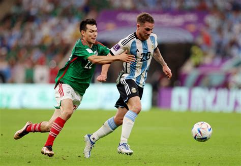 Arsenal Courting Napoli Winger Lozano