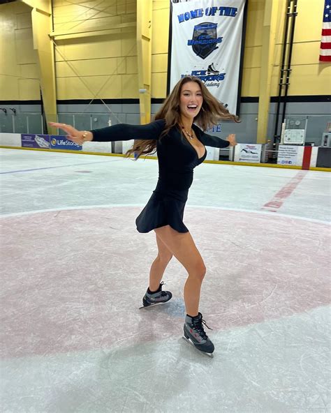 Rachel Pizzolato Revealing Dress Boobs Legs Hot Celebs Home