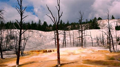 Huge Magma Reservoir Beneath Yellowstone Is Two And A Half Times Larger