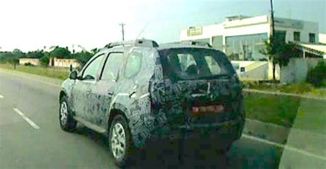 Renault Duster facelift spied ahead of Auto Expo premiere