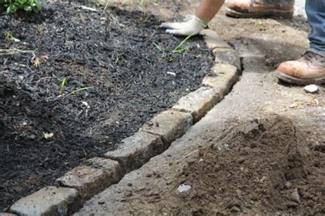 How To Install Landscape Edging Stone Vlerodream