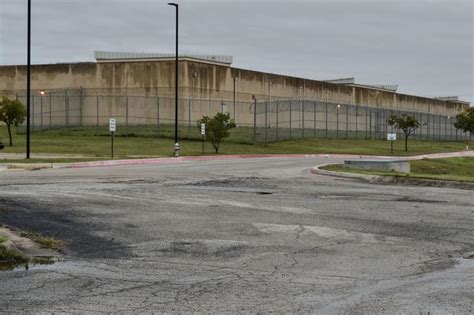 Denton County Jail has ‘extreme’ staffing shortage | Denton County ...