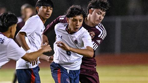 Tulare Union and Tulare Western girls and boys take to the pitch