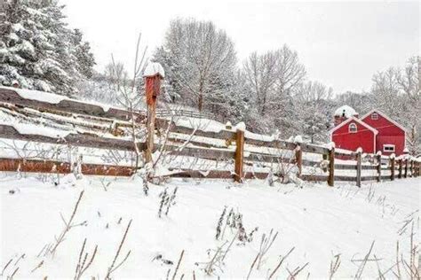 Pin by Robin Blevins on Old Barns | Winter scenery, Scenery, Winter ...