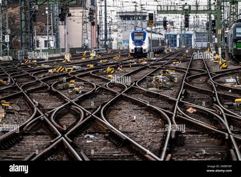 Leere Gleisanlagen Vor Dem K Lner Hbf T Giger Streik Der Bahn