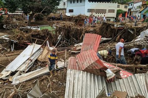 Tragedia En Las Tejerías Se Registran Al Menos 25 Fallecidos Y 52