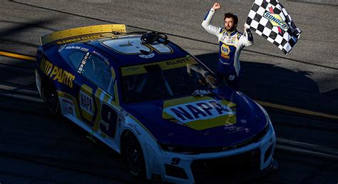 Elliott Stabilizes Playoff Path With Win MRN