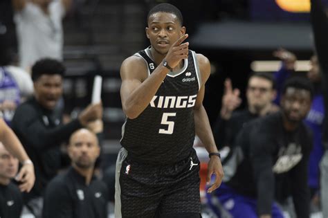 De Aaron Fox Propels Kings Past Warriors In Game Of The Playoffs