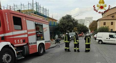 Roma Fuga Di Gas In Via Trionfale Evacuate Famiglie Decine Di