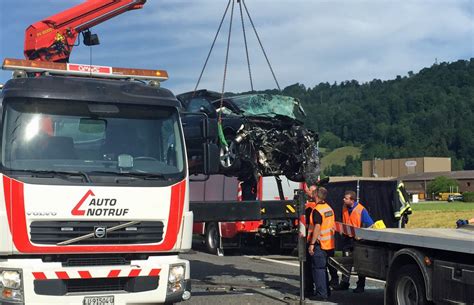 Neo1 Mein Radio Zwei Todesopfer Bei Unfall In Malters