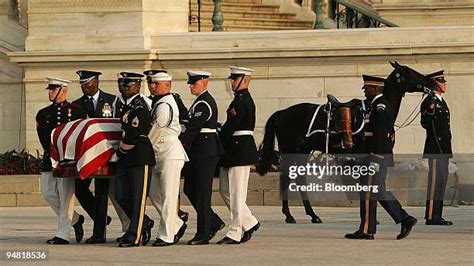 Funeral Of Ronald Reagan Photos and Premium High Res Pictures - Getty ...