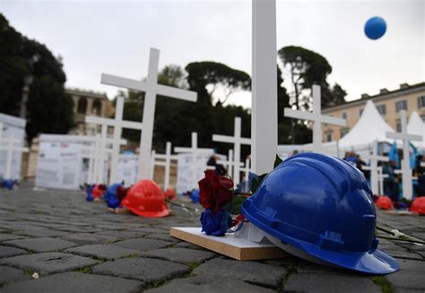 Operaio Cade Nel Vuoto E Muore In Un Cantiere Nel Bresciano Italia TLC