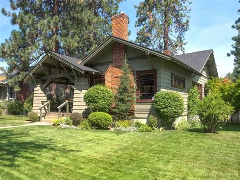 Check Out The Incredible Woodwork In This 1915 Craftsman Spokane WA