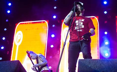 Red Hot Chili Peppers Brasil Retrospectiva Red Hot Chili Peppers Setembro