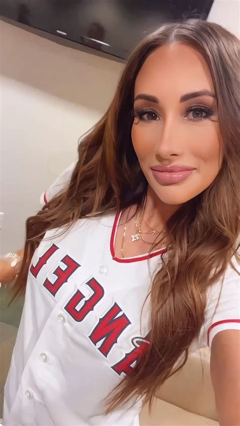 Mella Rcarmellawwe