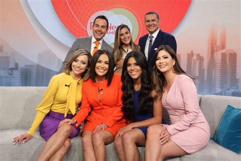 A 'Despierta América' crew member returns after a year on medical leave!