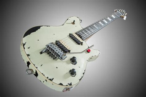 Namm 2016 Evh Presenta La Wolfgan Usa Tour Relic Replica Cutaway