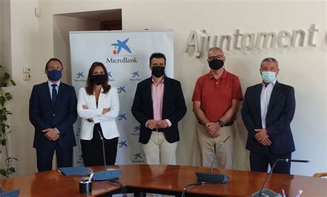 El Ayuntamiento De Elche Y Microbank Firman Un Convenio De Colaboración