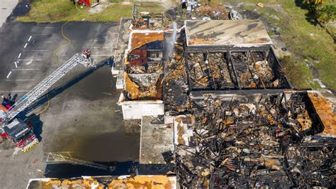 Riviera Beach fire destroys thrift shop for drug recovery program