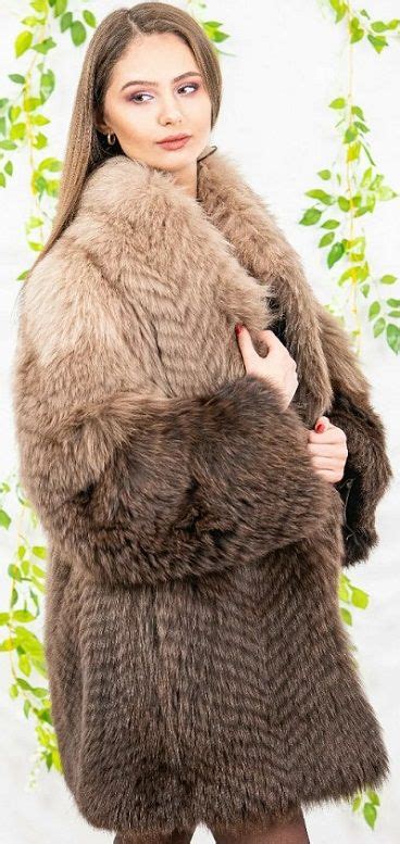 Pin By Mark George On Furcoats Fox Coat Fur Coat Fur Jacket