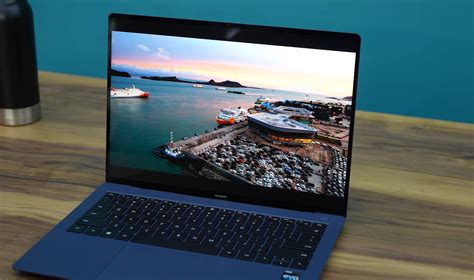 Keren Huawei Matebook X Pro Laptop Super Ramping Dengan Performa