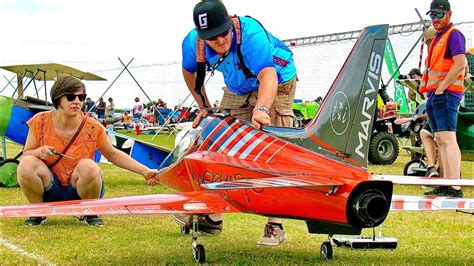 STUNNING RC FLIGHT SHOW BIG RC TURBINE MODEL JET MEPHISTO FLIGHT