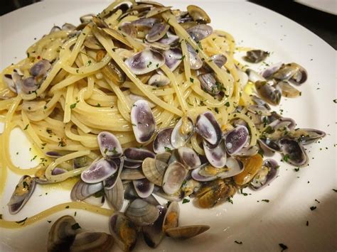 Spaghetti con le telline il trucco di Cannavacciuolo per farli più