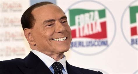 Silvio Berlusconi Emblem Tico Ex Primer Ministro Italiano Muere A Los