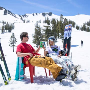 Guide To Truckee and Lake Tahoe Spring Skiing