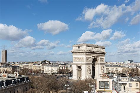 Rooftop Views of the Arc de Triomphe - Home Rental in Paris