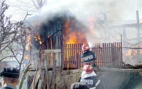 Incendiu la o locuință din comuna Săgeata Stiri Buzau Media ro