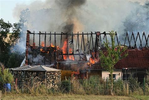 Nossen Wohnhaus Steht Lichterloh In Flammen