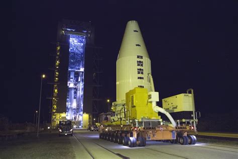 Photos Atlas 5 Rocket Assembled For Space Station Resupply Launch Spaceflight Now