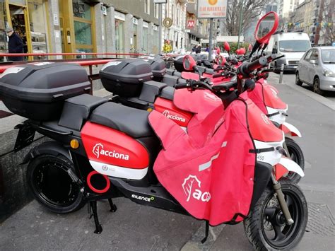 Acciona Un Nuovo Scooter Sharing A Milano Dueruote