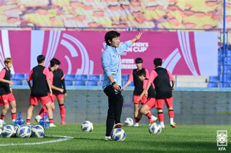 Hwang In Sun Is First Woman To Coach A Korean National Team