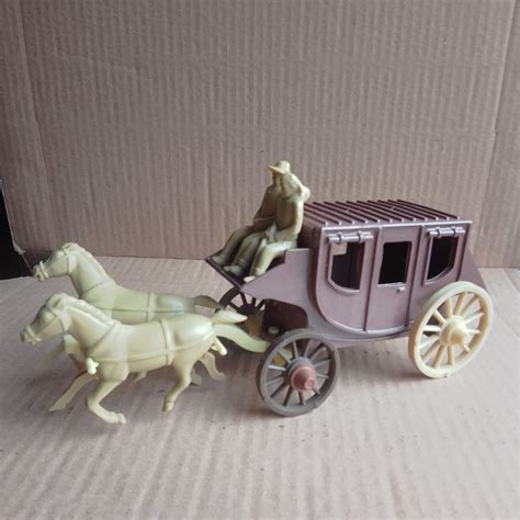 Marx Wells Fargo Western Playset Stage Coach Drivers Horses