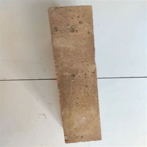 Clay Alumina And Bentonite Brown Fire Brick At Rs Piece In Mumbai