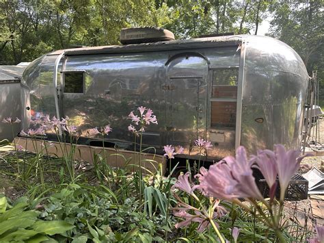 Vintage Airstream Trade Wind Land Yacht Trailer Project