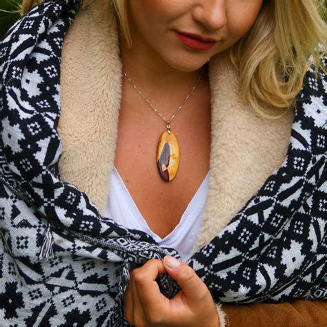 Pendentif En Jaspe Mooka Te Airlie Agate Et Lune