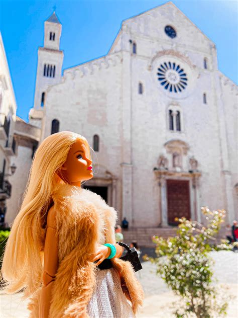 Cattedrale Di San Sabino Bari Barbie In Town Gira La Puglia E L