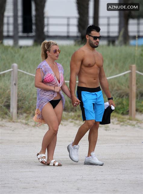 Britney Spears Takes A Jet Ski Ride With Boyfriend Sam Asghari On The Beach In Miami 09062019