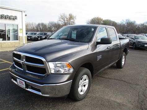 Pre Owned 2021 Ram 1500 Classic Slt Short Bed In Waseca 23470 Waseca Chrysler Center