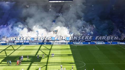 Schalke Choreo Droht Nachspiel Weiterer Ultras Rger Vorprogrammiert