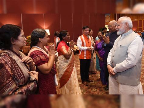 Pm Narendra Modi Gave Farewell Dinner To President Ram Nath Kovind