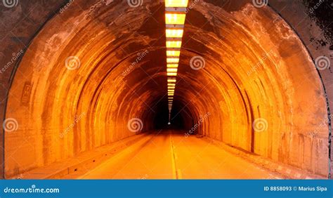 Wawona Tunnel, Yosemite stock image. Image of doorway - 8858093