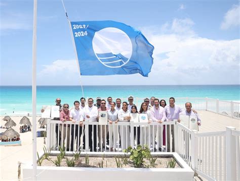 Celebran Aniversario De Playa Delfines Con Bandera Blue Flag Canc N M O