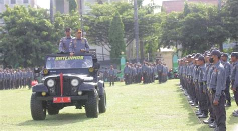 Kukuhkan Satlinmas Ini Pesan Penjabat Wali Kota Parepare Akbar Ali