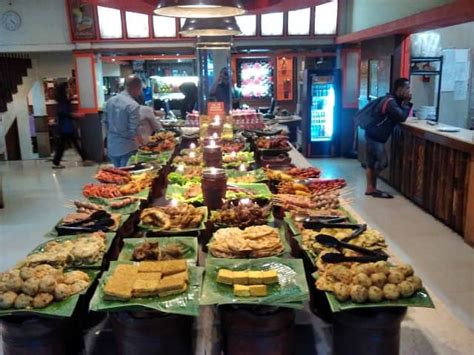 13 Restoran Keluarga Di Bandung Paling Enak Dan Menyenangkan